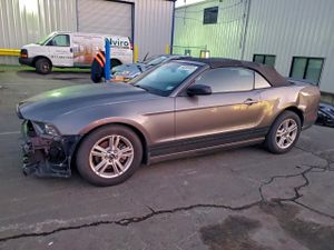 Ford Mustang 3.7L 6 2013