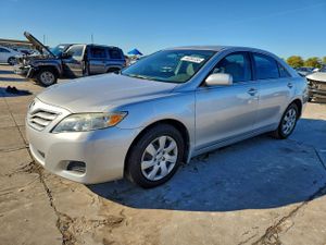 Toyota Camry BASE 2.5L 4 2010