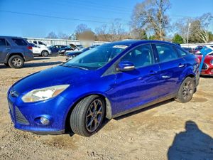 Ford Focus SE 2.0L 4 2014