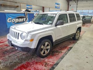 Jeep Patriot LATITUDE 2.4L 4 2015