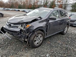 Toyota Rav4 LE 2.5L 4 2015