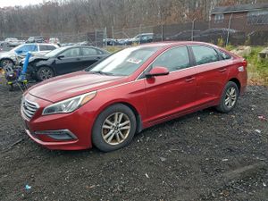 Hyundai Sonata SE 2.4L 4 2015