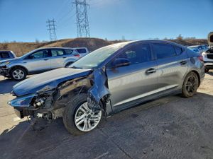Hyundai Elantra SEL 2.0L 4 2019