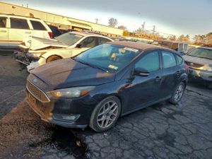 Ford Focus SE 2.0L 4 2015