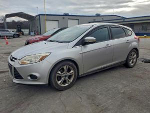 Ford Focus SE 2.0L 4 2014