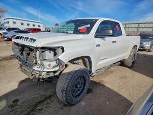 Toyota Tundra DOUBLE CAB SR 5.7L 8 2015