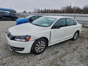 Volkswagen Passat S 1.8L 4 2015