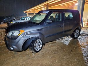 Kia Soul + 2.0L 4 2012