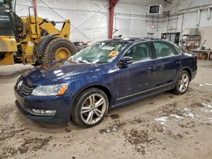 Volkswagen Passat SEL 2.0L 4 2013