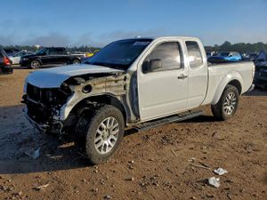 Nissan Frontier S 2.5L 4 2014