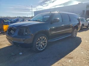 GMC Yukon DENALI 6.2L 8 2011