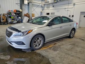Hyundai Sonata SE 2.4L 4 2015