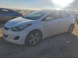 Hyundai Elantra GLS 1.8L 4 2013