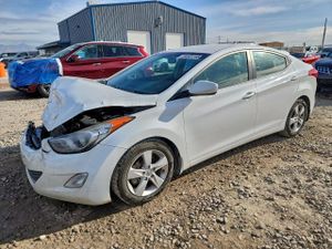 Hyundai Elantra GLS 1.8L 4 2013