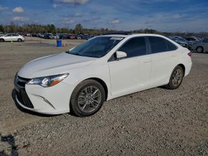 Toyota Camry LE 2.5L 4 2015