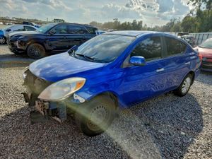 Nissan Versa S 1.6L 4 2013