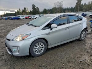 Toyota Prius 1.8L 4 2015