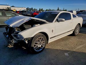 Ford Mustang 3.7L 6 2013