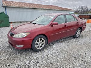 Toyota Camry LE 2.4L 4 2005