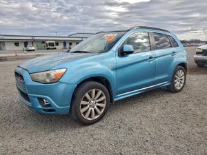 Mitsubishi Outlander SE 2.0L 4 2011