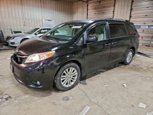 Toyota Sienna XLE 3.5L 6 2014