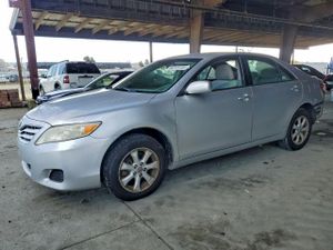 Toyota Camry BASE 2.5L 4 2010
