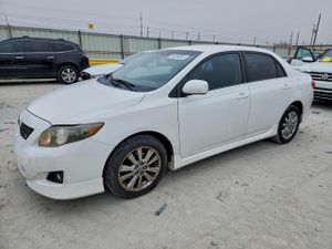 Toyota Corolla BASE 1.8L 4 2010