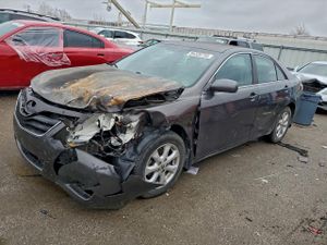 Toyota Camry BASE 2.5L 4 2011