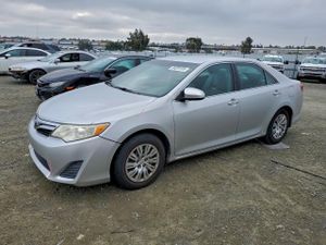 Toyota Camry L 2.5L 4 2014