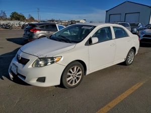 Toyota Corolla BASE 1.8L 4 2010