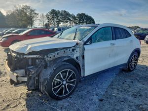 Mercedes-Benz GLA 250 4MATIC 2.0L 4 2015
