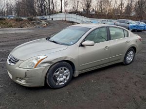 Nissan Altima BASE 2.5L 4 2010