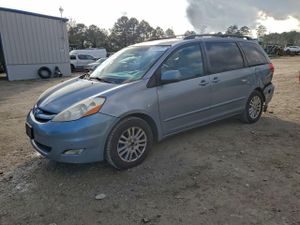 Toyota Sienna XLE 3.5L 6 2010