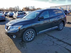 Nissan Pathfinder S 3.5L 6 2014