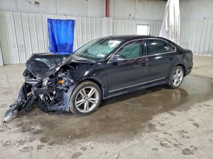 Volkswagen Passat SEL 2.0L 4 2014