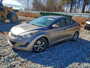 Hyundai Elantra SE 1.8L 4 2014