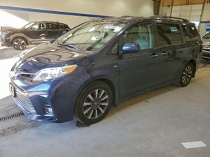 Toyota Sienna XLE 3.5L 6 2018