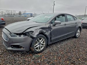 Ford Fusion SE 2.5L 4 2014