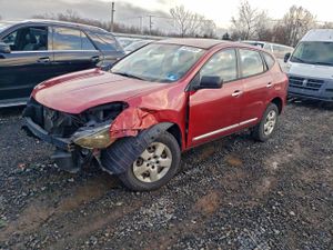 Nissan Rogue S 2.5L 4 2014