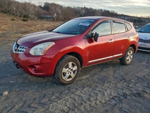 Nissan Rogue S 2.5L 4 2013