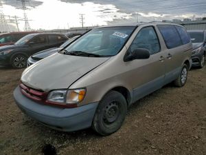 Toyota Sienna CE 3.0L 6 2000