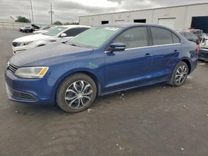 Volkswagen Jetta SE 2.5L 5 2013