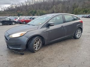 Ford Focus SE 2.0L 4 2015