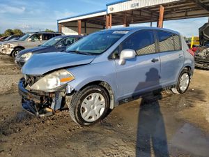 Nissan Versa S 1.8L 4 2010