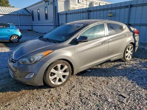 Hyundai Elantra GLS 1.8L 4 2013