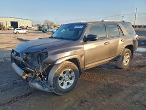 Toyota 4Runner SR5 4.0L 6 2015