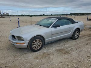 Ford Mustang 4.0L 6 2008