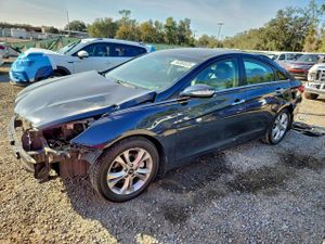 Hyundai Sonata SE 2.4L 4 2013