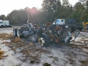 Freightliner Cascadia 12.8L 6 2012