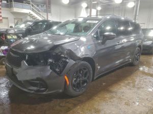 Chrysler Pacifica HYBRID LIMITED 3.6L 6 2021